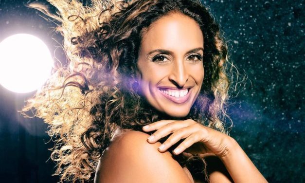 Noa llega al Cervantes